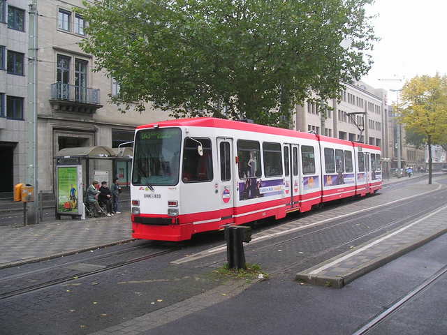 Foto van SWK Stadtbahnwagen M/N 8 833 Tram door_gemaakt Perzik