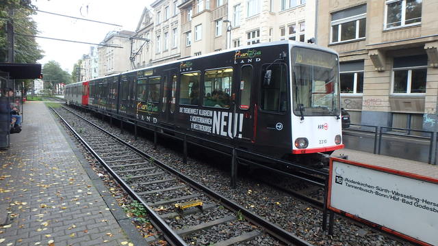 Foto van KVB Stadtbahnwagen B 2310 Tram door Perzik