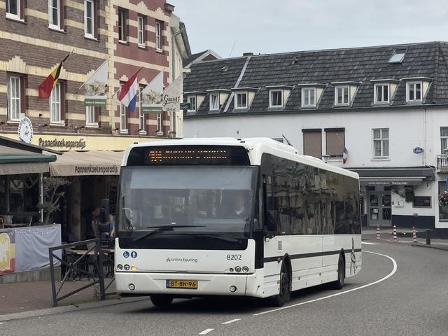 Foto van ARR VDL Ambassador ALE-120 8202 Standaardbus door Ovzuidnederland