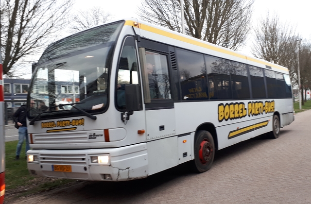 Foto van RNY Den Oudsten B95 27 Standaardbus door glenny82