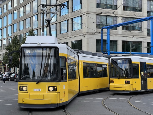 Foto van BVG AEG GT6 1062 Tram door Stadsbus
