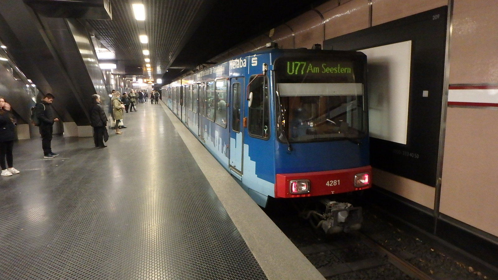 Foto van Rheinbahn Stadtbahnwagen B 4281