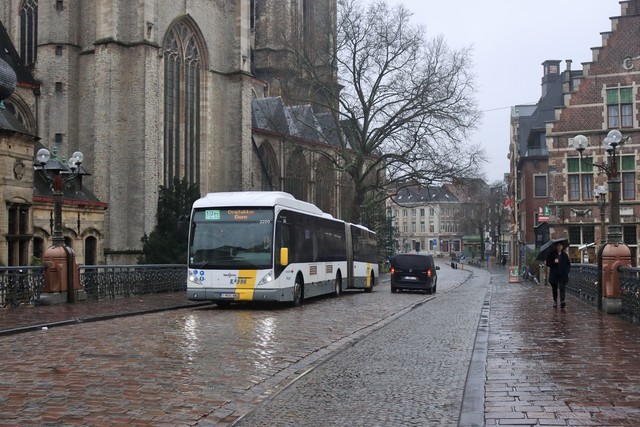 Foto van DeLijn Van Hool AG300 2200 Gelede bus door mauricehooikammer