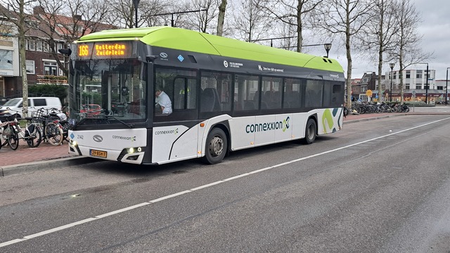 Foto van CXX Solaris Urbino 12 hydrogen 2142 Standaardbus door treinspotter-Dordrecht-zuid
