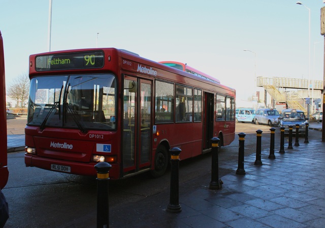 Foto van Metroline Plaxton Pointer 2 1012 Standaardbus door MHVentura