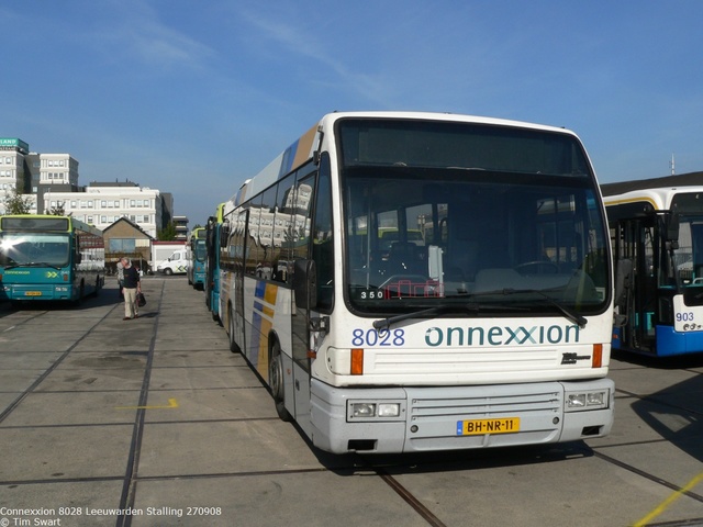 Foto van CXX Den Oudsten B95 8028 Standaardbus door tsov