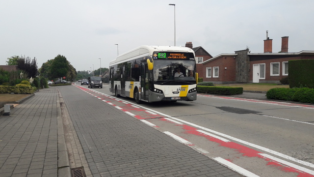 Foto van DeLijn VDL Citea SLF-120 Hybrid 5996 Standaardbus door BusfanTom