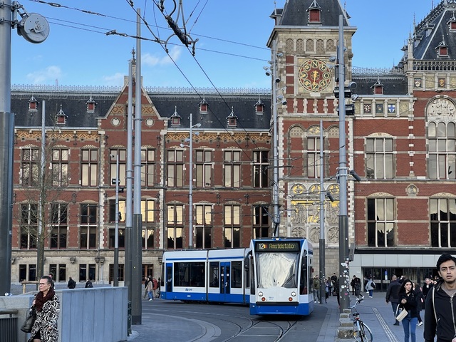 Foto van GVB Siemens Combino 2050 Tram door Stadsbus