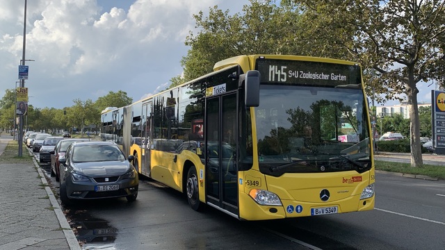 Foto van BVG Mercedes-Benz Citaro G 5349 Gelede bus door Stadsbus