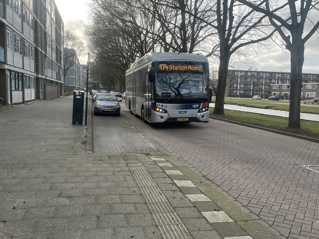 Foto van RET VDL Citea SLE-120 Hybrid 1228 Standaardbus door BusspotterWillem
