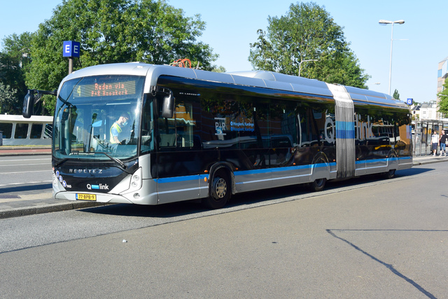 Foto van QBZ Heuliez GX437 ELEC 7410 Gelede bus door NLRail