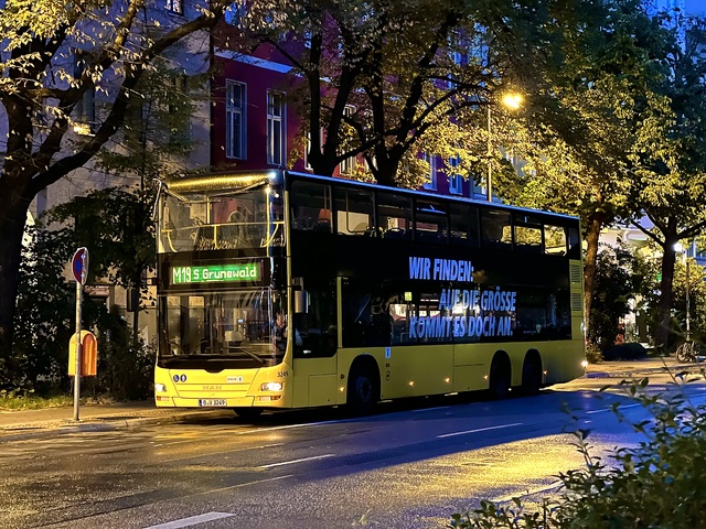 Foto van BVG MAN Lion's City DD 3249 Dubbeldekkerbus door JensW
