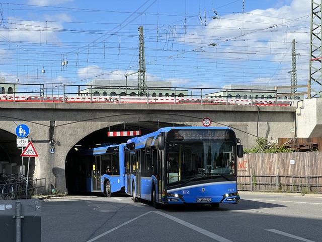 Foto van MVG Solaris Urbino 12 4979 Standaardbus door Stadsbus