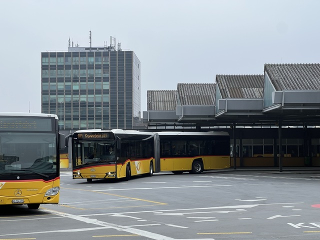 Foto van Postauto Solaris Urbino 18 11150 Gelede bus door Stadsbus