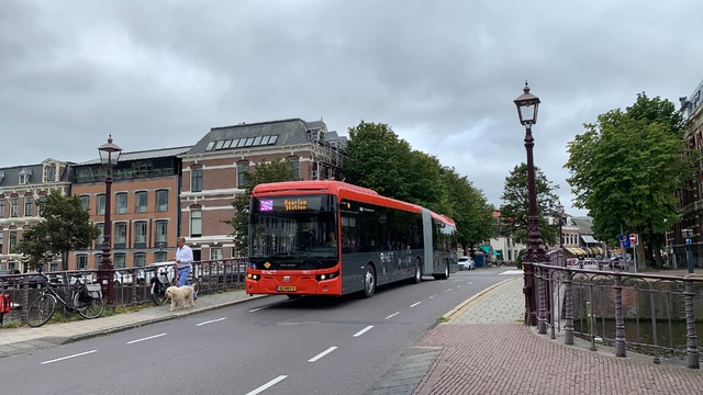 Foto van CXX Ebusco 2.2 (18mtr) 9815 Gelede bus door_gemaakt Stadsbus