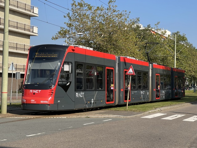 Foto van HTM Avenio 5045 Tram door Stadsbus