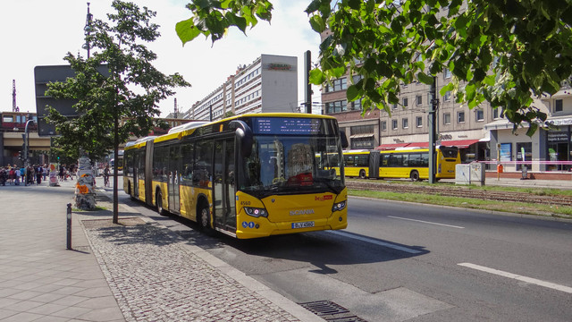 Foto van BVG Scania Citywide LFA 4560 Gelede bus door OVdoorNederland