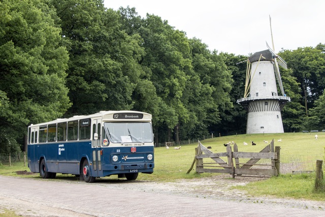 Foto van SVA Leyland-Verheul Standaardstreekbus 22 Standaardbus door rhemkes
