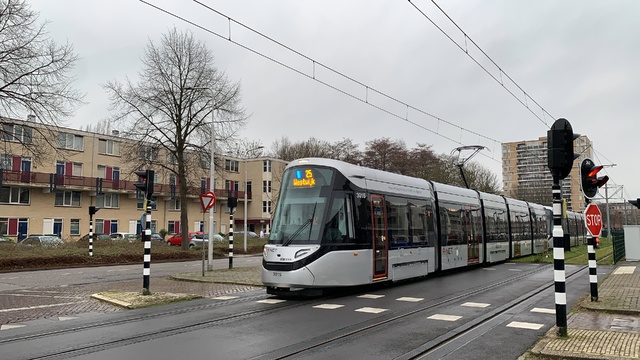 Foto van GVB 15G-tram (Urbos) 3015 Tram door_gemaakt Stadsbus