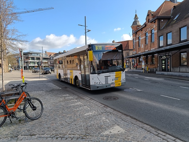 Foto van DeLijn Jonckheere Transit 2000 5323 Standaardbus door BusfanTom