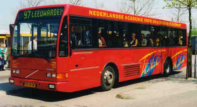 Foto van FRAM Berkhof 2000NL 4752 Standaardbus door Jelmer