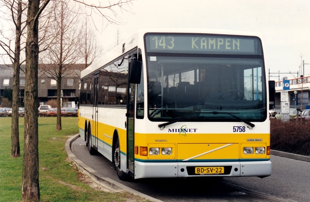 Foto van CXX Berkhof 2000NL 5758 Standaardbus door wyke2207