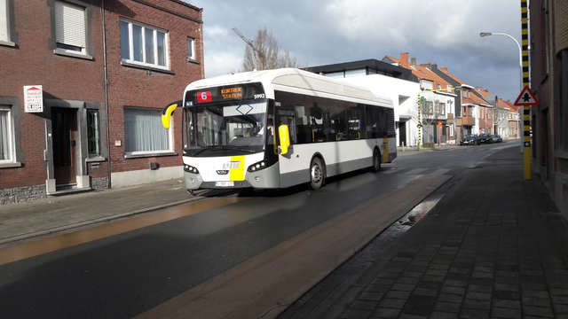 Foto van DeLijn VDL Citea SLF-120 Hybrid 5992 Standaardbus door BusfanTom