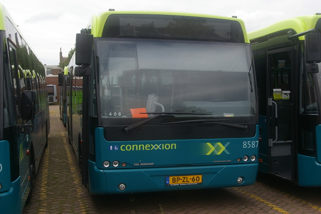 Foto van CXX VDL Ambassador ALE-120 8587 Standaardbus door wyke2207