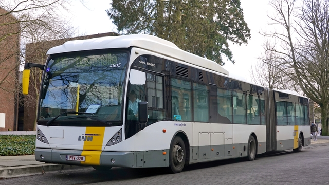 Foto van DeLijn Van Hool AG300 4805 Gelede bus door WDK6761G1