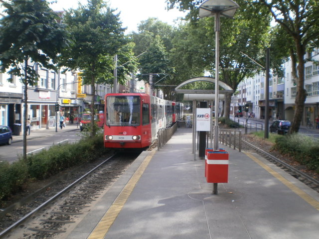 Foto van KVB Stadtbahnwagen B 2216 Tram door Perzik