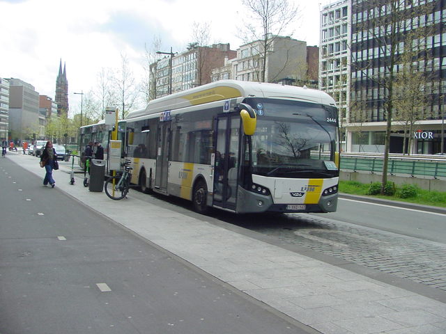 Foto van DeLijn VDL Citea SLE-120 Hybrid 2444 Standaardbus door_gemaakt LLBRK