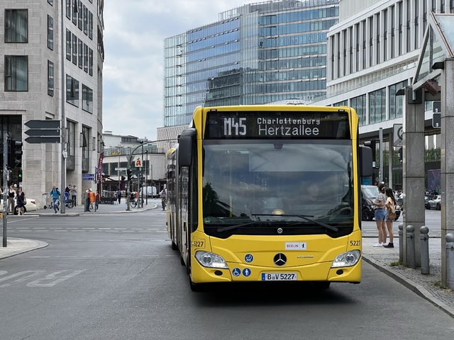 Foto van BVG Mercedes-Benz Citaro G 5227 Gelede bus door Stadsbus