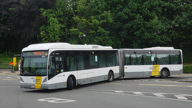 Foto van DeLijn Van Hool AG300 Hybrid 5380 Gelede bus door WDK6761G1