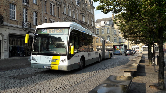 Foto van DeLijn Van Hool AG300 5814 Gelede bus door BusfanTom