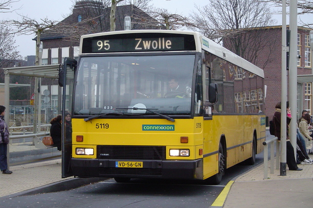 Foto van CXX Den Oudsten B88 5119 Standaardbus door wyke2207