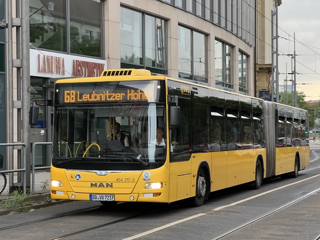 Foto van DVB MAN Lion's City GL 454217 Gelede bus door_gemaakt Stadsbus