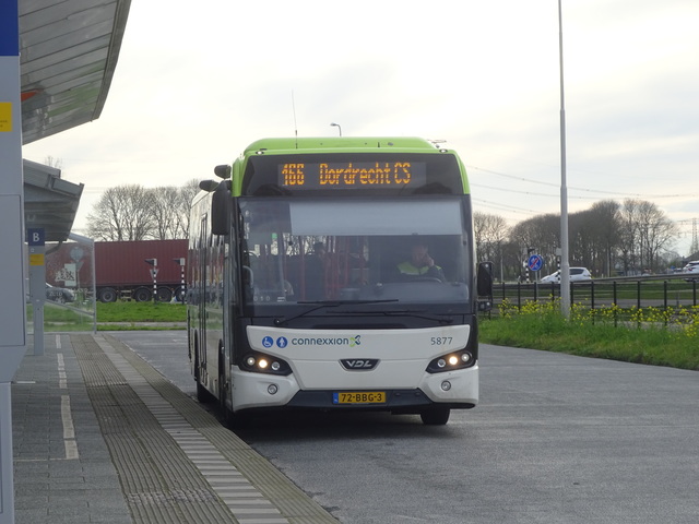 Foto van CXX VDL Citea LLE-120 5877 Standaardbus door OVRegioRotterdam