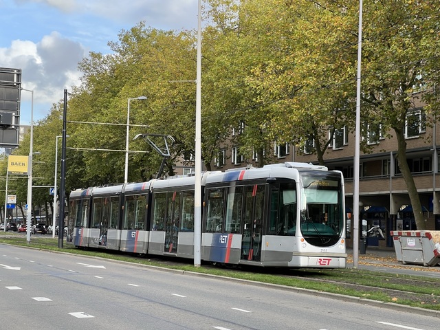Foto van RET Rotterdamse Citadis 2153 Tram door Stadsbus