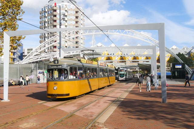 Foto van RoMeO Rotterdamse Düwag GT8 385 Tram door RBfotografie