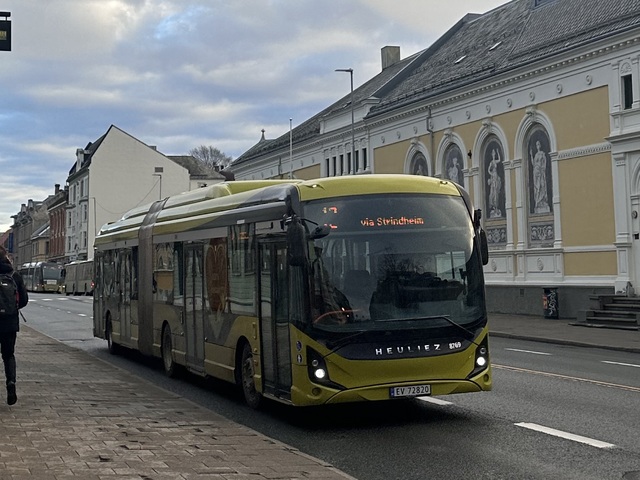 Foto van TideNO Heuliez GX437 ELEC 8769 Gelede bus door Ovzuidnederland