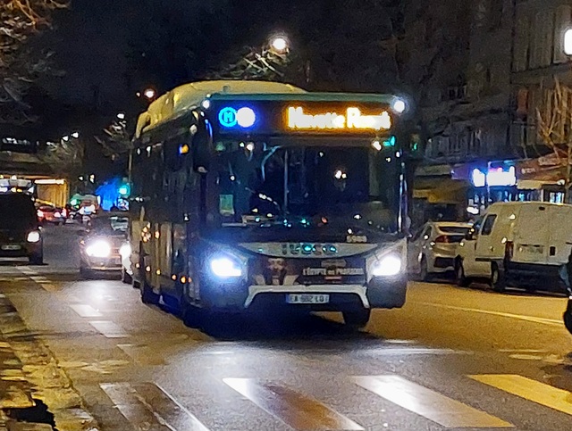 Foto van RATP Iveco Urbanway 12 Hybrid 5988 Standaardbus door Jossevb