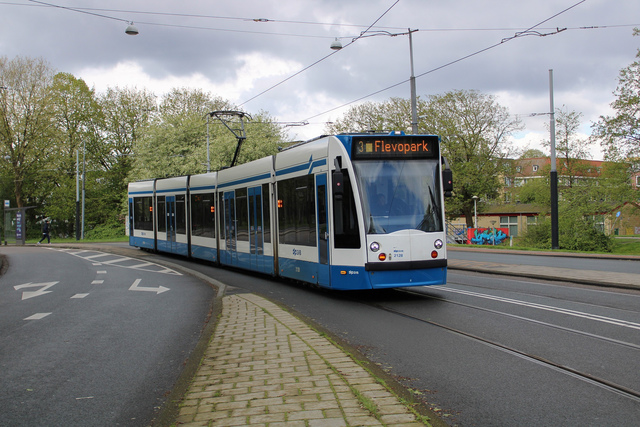 Foto van GVB Siemens Combino 2128 Tram door BusDordrecht2003