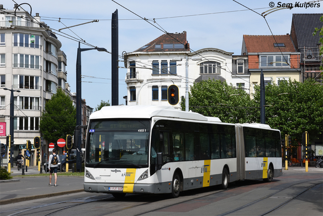 Foto van DeLijn Van Hool AG300 4651 Gelede bus door RW2014
