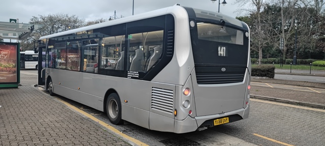 Foto van White ADL Enviro200 MMC 50 Standaardbus door MHVentura