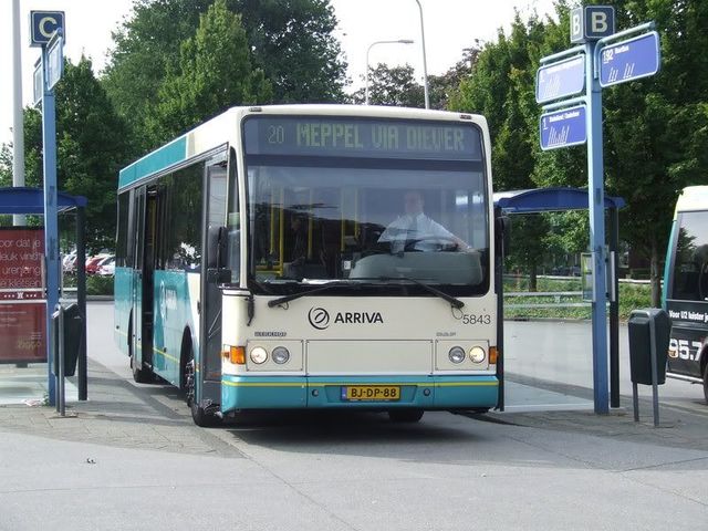Foto van ARR Berkhof 2000NLF 5843 Standaardbus door Marcel1970