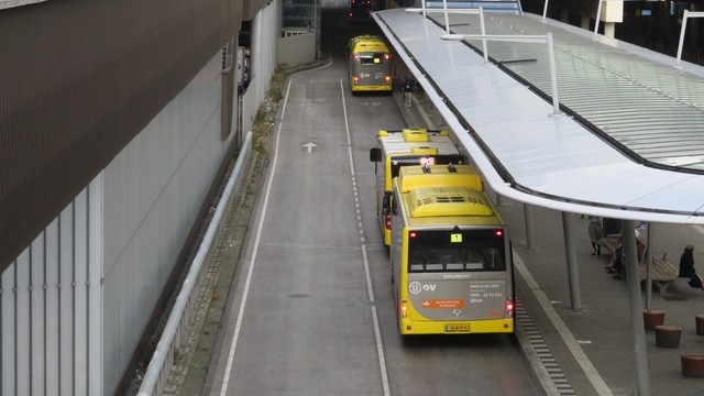 Foto van QBZ Heuliez GX437 ELEC 4805 Gelede bus door TreinspotterUtrecht