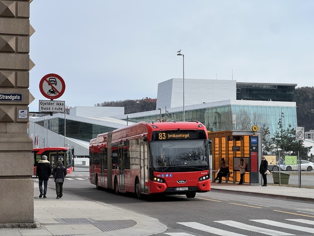 Foto van ConnectBus VDL Citea SLFA-180 Electric 8625 Gelede bus door Stadsbus