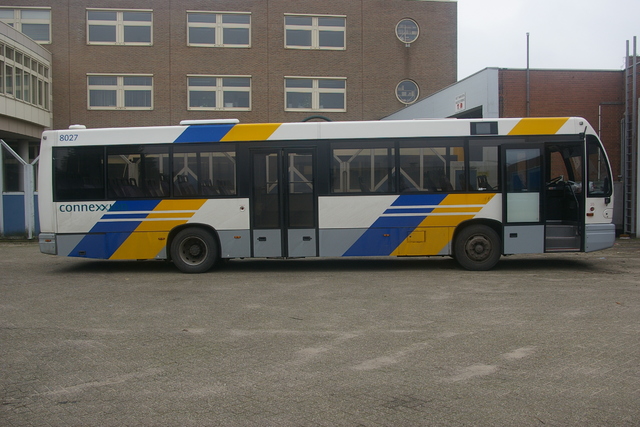 Foto van CXX Den Oudsten B95 8027 Standaardbus door wyke2207