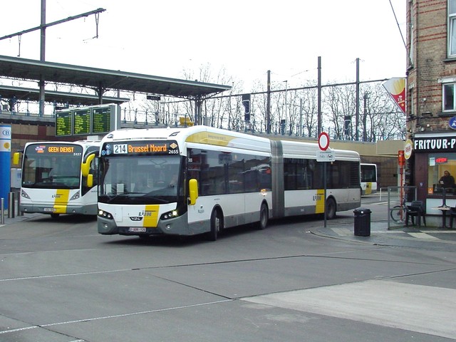 Foto van DeLijn VDL Citea SLFA-180 Hybrid 2655 Gelede bus door_gemaakt LLBRK