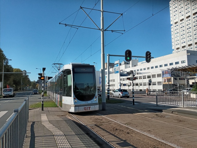 Foto van RET Rotterdamse Citadis 2123 Tram door Sneltram